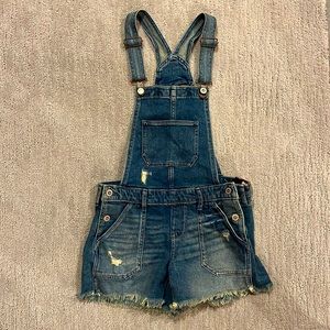 Cute Hollister “Boyfriend Short” jean overalls! *NEVER WORN*